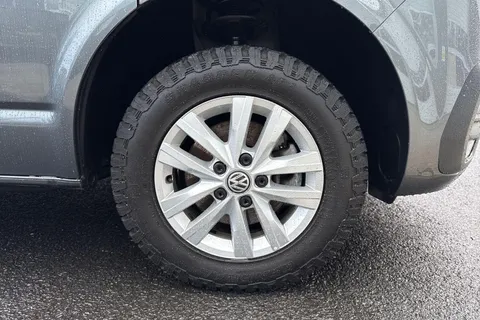 GJ21ZCA Volkswagen Transporter 2.0 TDI 150 Highline Van DSG Thumbnail #6