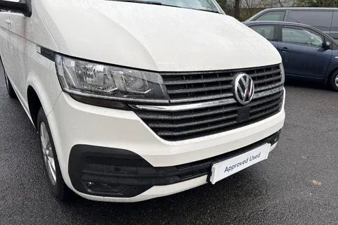 PJ74NXG Volkswagen Transporter 2.0 TDI 150 Highline Kombi Van Thumbnail #16