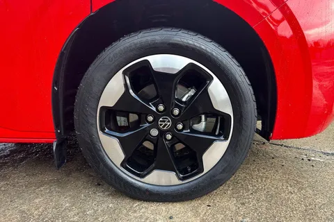 PF75AUW Volkswagen Transporter 2.0 TDI 150 Commerce Pro Van Auto Thumbnail #6