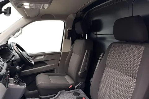 GJ21ZCA Volkswagen Transporter 2.0 TDI 150 Highline Van DSG Thumbnail #10
