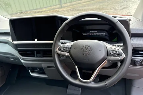 PF75AUW Volkswagen Transporter 2.0 TDI 150 Commerce Pro Van Auto Thumbnail #12