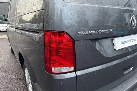 GJ21ZCA Volkswagen Transporter 2.0 TDI 150 Highline Van DSG Thumbnail #15
