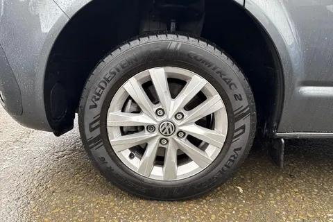 PK74NXP Volkswagen Transporter 2.0 TDI 110 Highline Van Thumbnail #23