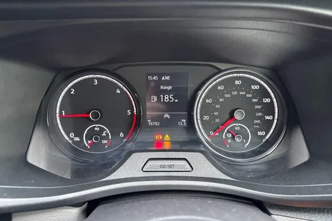 PK74NXP Volkswagen Transporter 2.0 TDI 110 Highline Van Thumbnail #27