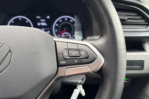 PJ74NXG Volkswagen Transporter 2.0 TDI 150 Highline Kombi Van Thumbnail #32