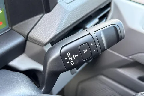 PF75AUW Volkswagen Transporter 2.0 TDI 150 Commerce Pro Van Auto Thumbnail #19