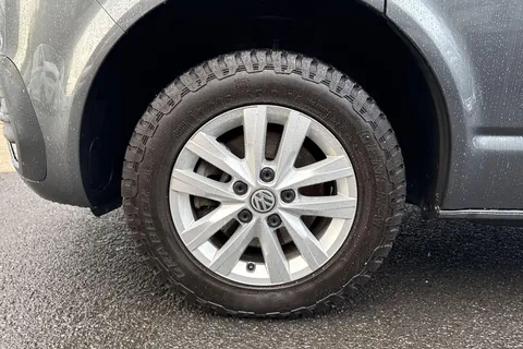 GJ21ZCA Volkswagen Transporter 2.0 TDI 150 Highline Van DSG Thumbnail #23