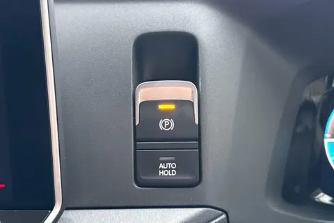 PJ75VBU Volkswagen Crafter CR35 Panel van Commerce Plus MWB 140 PS 2.0 TDI 8sp Automatic FWD Thumbnail #30