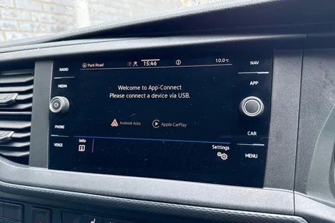 PK74NXP Volkswagen Transporter 2.0 TDI 110 Highline Van Thumbnail #31