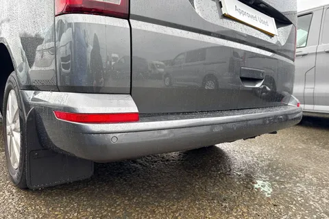 PK74NXP Volkswagen Transporter 2.0 TDI 110 Highline Van Thumbnail #33