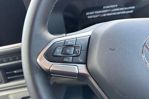 PF75AUW Volkswagen Transporter 2.0 TDI 150 Commerce Pro Van Auto Thumbnail #24