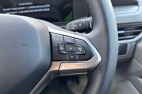 PF75AUW Volkswagen Transporter 2.0 TDI 150 Commerce Pro Van Auto Thumbnail #25