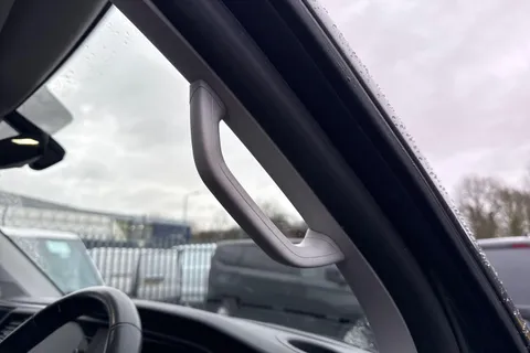 PK74NXP Volkswagen Transporter 2.0 TDI 110 Highline Van Thumbnail #38