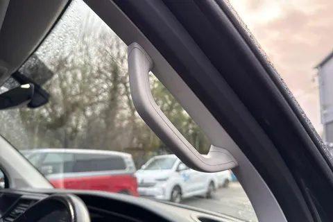 GJ21ZCA Volkswagen Transporter 2.0 TDI 150 Highline Van DSG Thumbnail #33