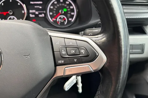 GJ21ZCA Volkswagen Transporter 2.0 TDI 150 Highline Van DSG Thumbnail #36