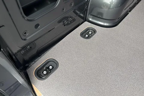 PJ75VBU Volkswagen Crafter CR35 Panel van Commerce Plus MWB 140 PS 2.0 TDI 8sp Automatic FWD Thumbnail #42