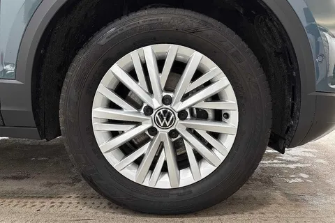 GF74UJO Volkswagen T-Roc 1.5 TSI Life 5dr DSG Thumbnail #5