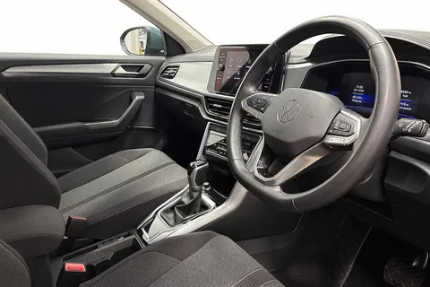 GF74UJO Volkswagen T-Roc 1.5 TSI Life 5dr DSG Thumbnail #6