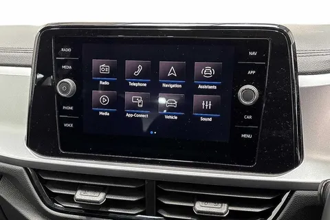 GF74UJO Volkswagen T-Roc 1.5 TSI Life 5dr DSG Thumbnail #12