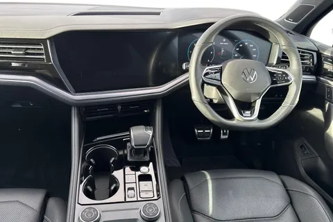 VO24XVR Volkswagen Touareg 3.0 V6 TDI 4Motion 286 Black Edition 5dr Tip Auto Thumbnail #12