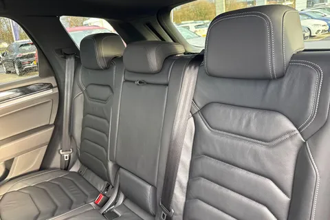 VO24XVR Volkswagen Touareg 3.0 V6 TDI 4Motion 286 Black Edition 5dr Tip Auto Thumbnail #13