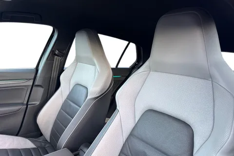 DN22KHH Volkswagen Golf 2.0 TDI 200 GTD 5dr DSG Thumbnail #10