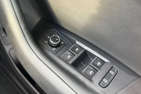 VO24XVR Volkswagen Touareg 3.0 V6 TDI 4Motion 286 Black Edition 5dr Tip Auto Thumbnail #17