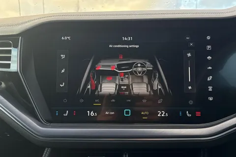 VO24XVR Volkswagen Touareg 3.0 V6 TDI 4Motion 286 Black Edition 5dr Tip Auto Thumbnail #18