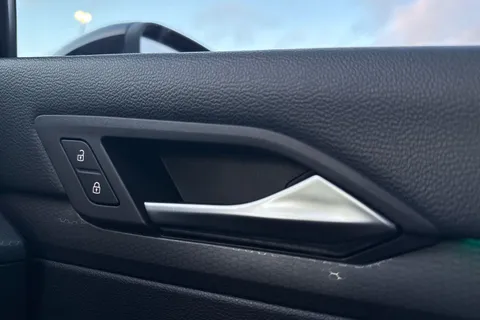 DN22KHH Volkswagen Golf 2.0 TDI 200 GTD 5dr DSG Thumbnail #17