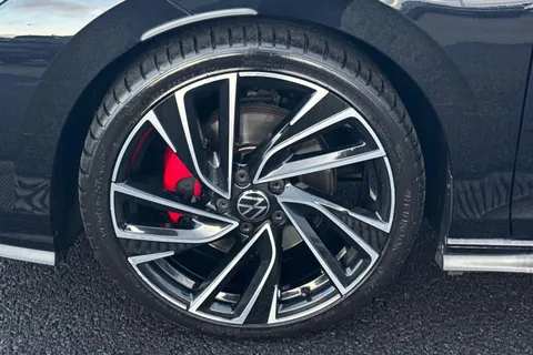 DN22KHH Volkswagen Golf 2.0 TDI 200 GTD 5dr DSG Thumbnail #21