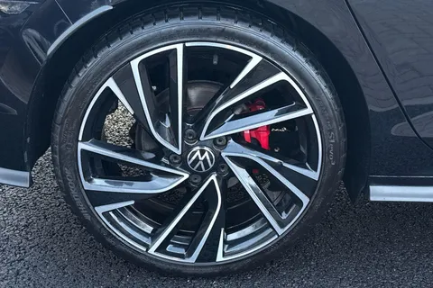 DN22KHH Volkswagen Golf 2.0 TDI 200 GTD 5dr DSG Thumbnail #23