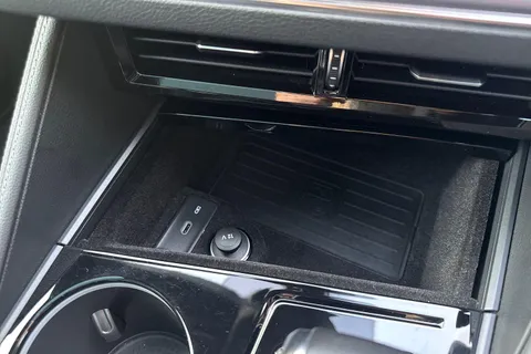 VO24XVR Volkswagen Touareg 3.0 V6 TDI 4Motion 286 Black Edition 5dr Tip Auto Thumbnail #46