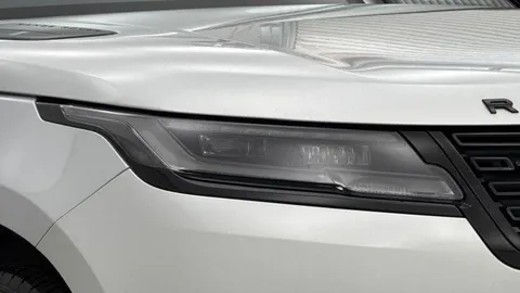 KT73HDG Land Rover Range Rover Velar 2.0 D200 MHEV Dynamic SE 5dr Auto Thumbnail #16