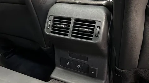 KT73HDG Land Rover Range Rover Velar 2.0 D200 MHEV Dynamic SE 5dr Auto Thumbnail #17