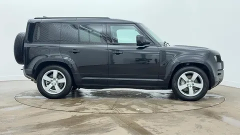 KR74NFN Land Rover Defender 2.0 P300e X-Dynamic HSE 110 5dr Auto Thumbnail #5