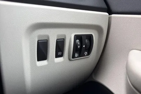 HL19BBV Renault Captur 1.5 dCi 90 GT Line 5dr Thumbnail #36