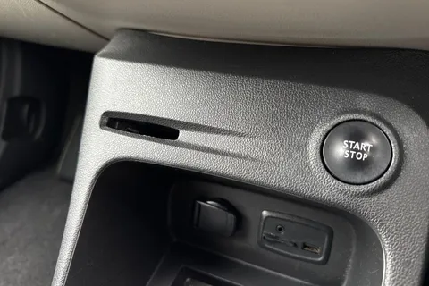 HL19BBV Renault Captur 1.5 dCi 90 GT Line 5dr Thumbnail #37