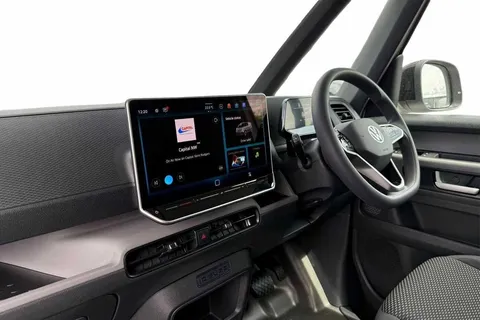 DG25EVC Volkswagen ID. Buzz 210kW Commerce 79kWh Auto Thumbnail #2