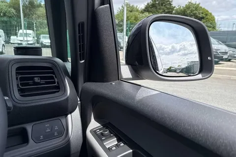 DG25EVC Volkswagen ID. Buzz 210kW Commerce 79kWh Auto Thumbnail #17