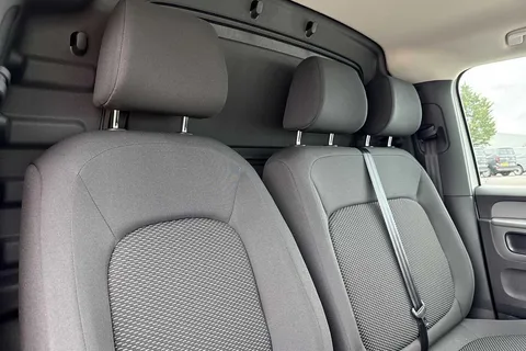 DG25EVC Volkswagen ID. Buzz 210kW Commerce 79kWh Auto Thumbnail #20