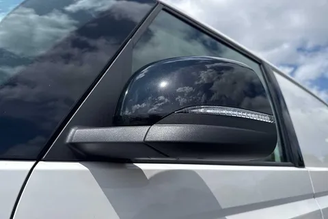 DG25EVC Volkswagen ID. Buzz 210kW Commerce 79kWh Auto Thumbnail #26