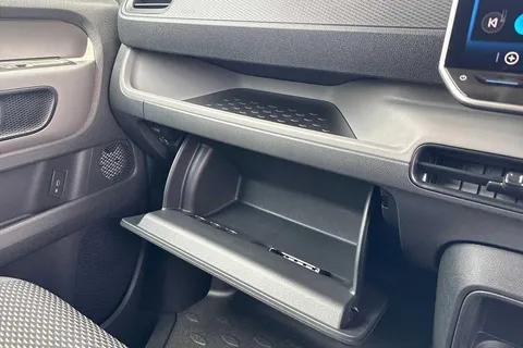 DG25EVC Volkswagen ID. Buzz 210kW Commerce 79kWh Auto Thumbnail #45