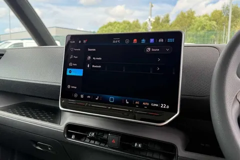 DG25EVC Volkswagen ID. Buzz 210kW Commerce 79kWh Auto Thumbnail #48