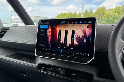 DG25EVC Volkswagen ID. Buzz 210kW Commerce 79kWh Auto Thumbnail #55