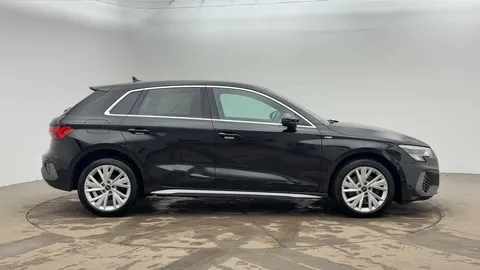 LL22HFC Audi A3 40 TFSI e S Line 5dr S Tronic Thumbnail #3