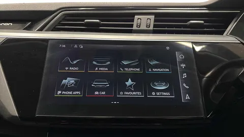 KF21JVP Audi e-tron 230kW 50 Quattro 71kWh Technik 5dr Auto Thumbnail #7