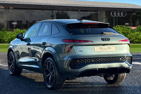  Audi Q3 1.5 TFSI Edition 1 Sportback S Tronic Euro 6 (s/s) 5dr Thumbnail #3