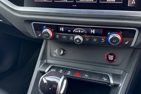 LL72RWZ Audi RS Q3 400 PS S tronic Thumbnail #22