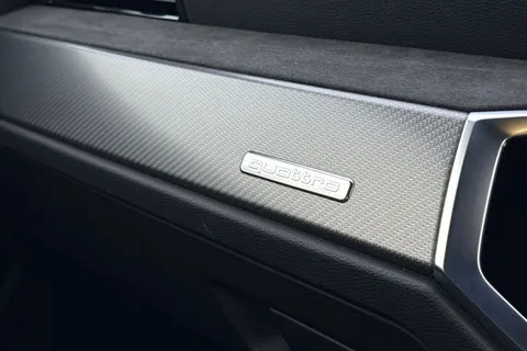 LL72RWZ Audi RS Q3 400 PS S tronic Thumbnail #49