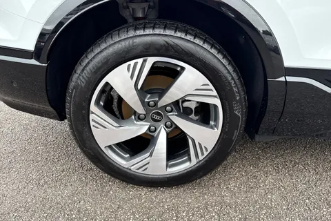 DE75BXF Audi Q6 E-Tron Q6 SUV S line e-tron performance  225,00 kW Thumbnail #12